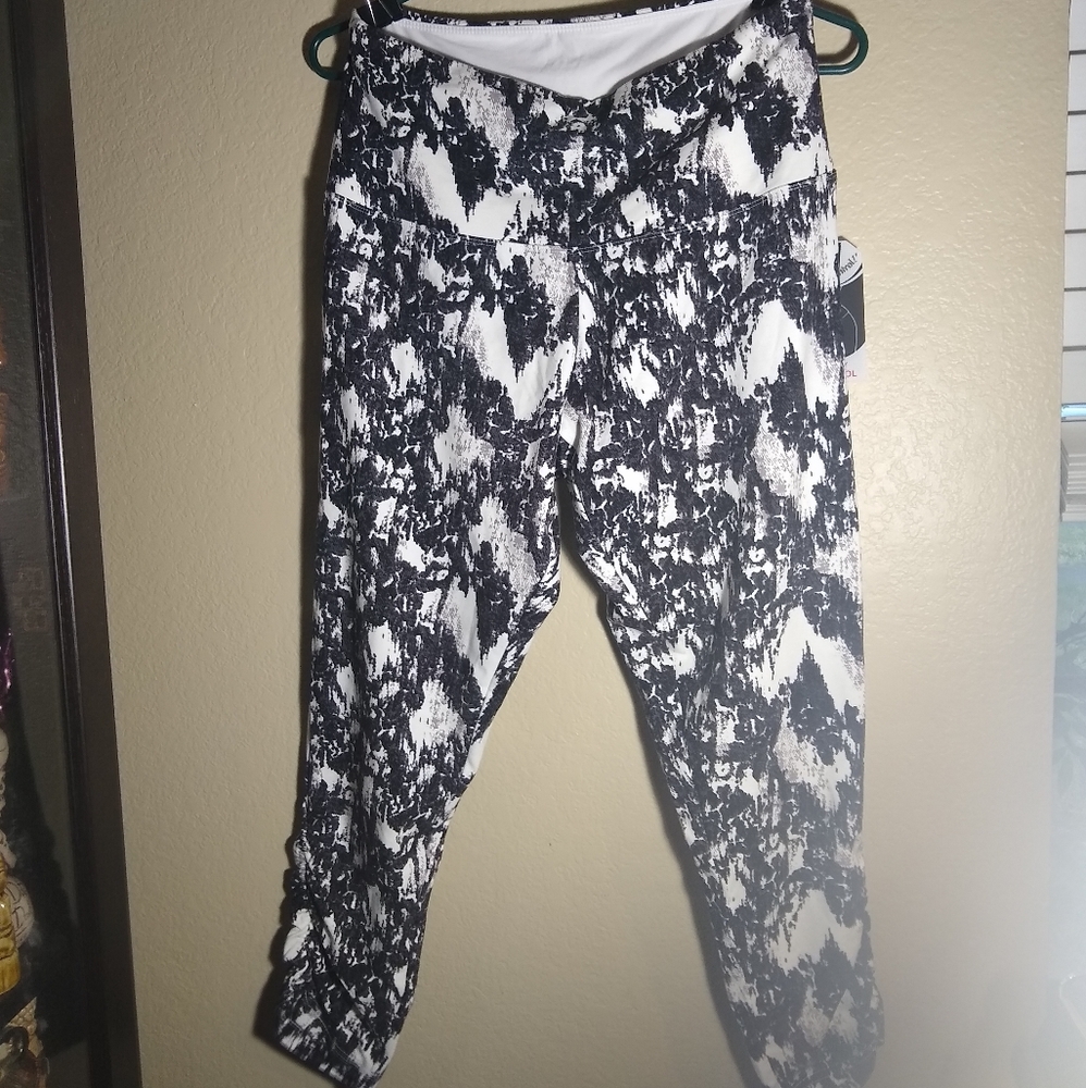 French Laundry Workout Cropped Leggings